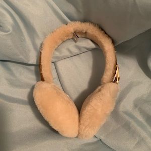 UGG EARMUFFS